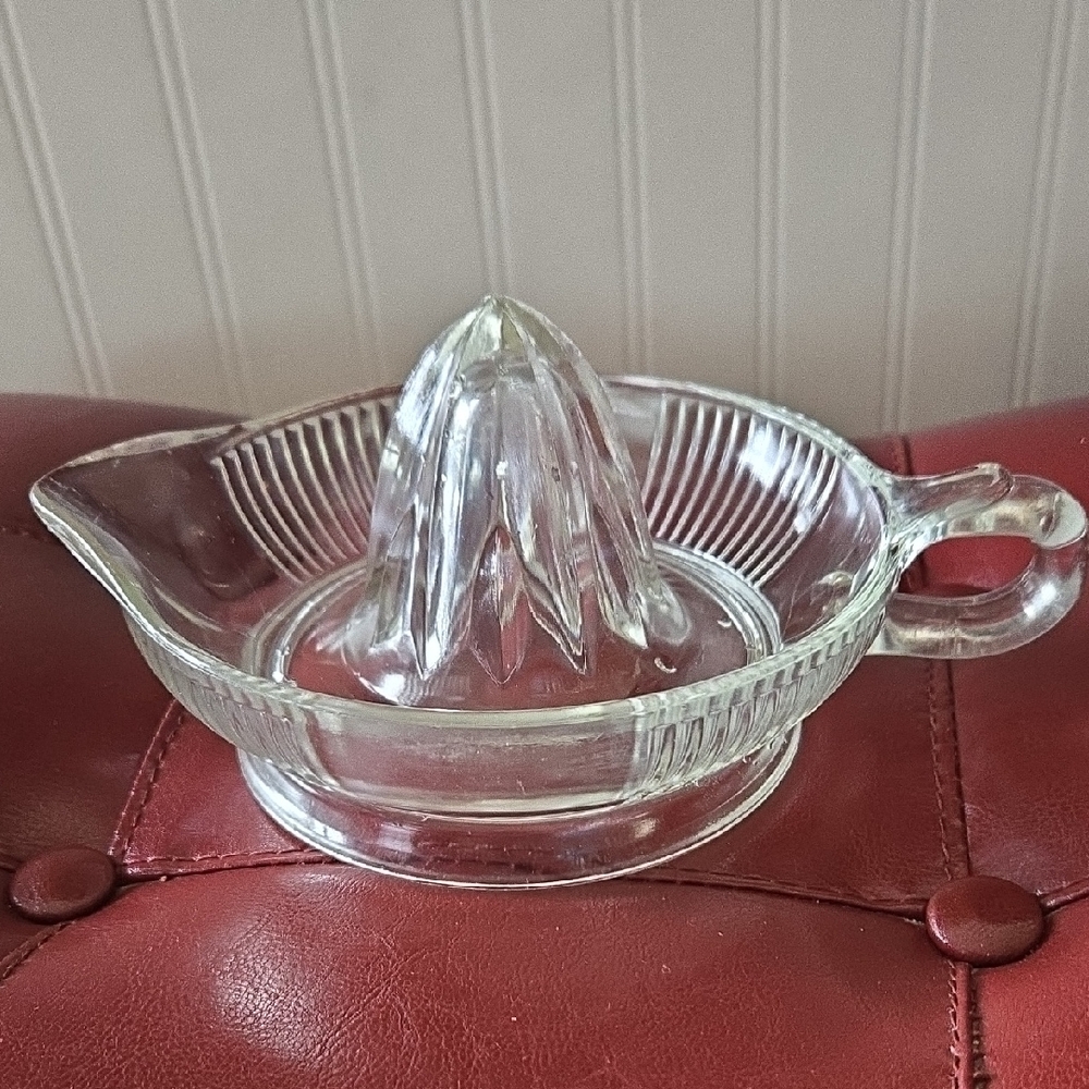 Vintage Clear Glass Citrus Juicer
